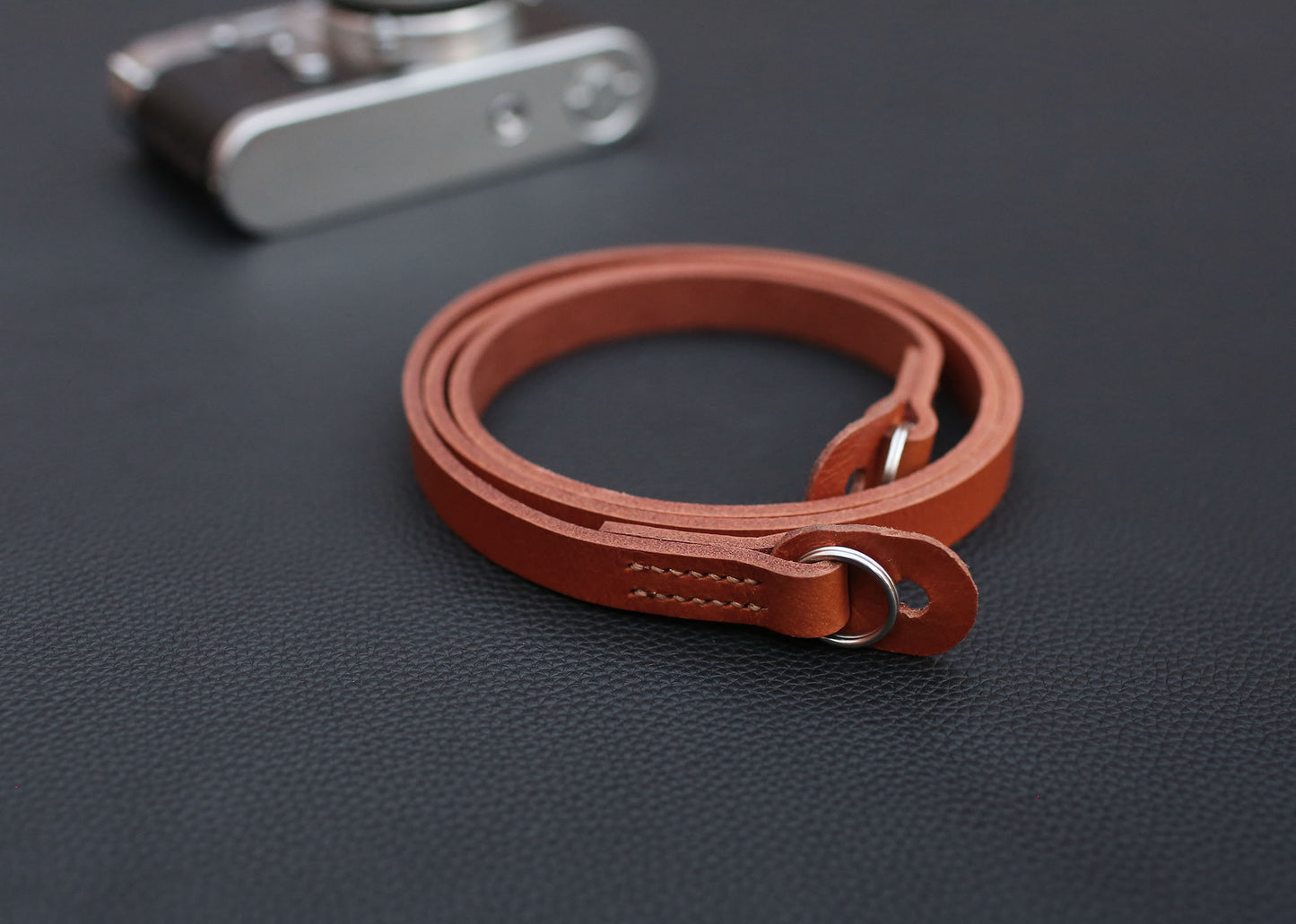 Customizable tan veg-tan camera strap