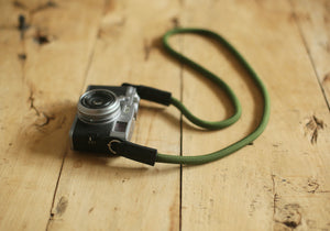 Camera neck strap handmade army green climbing rope black leather 10mm| Windmup - windmup
