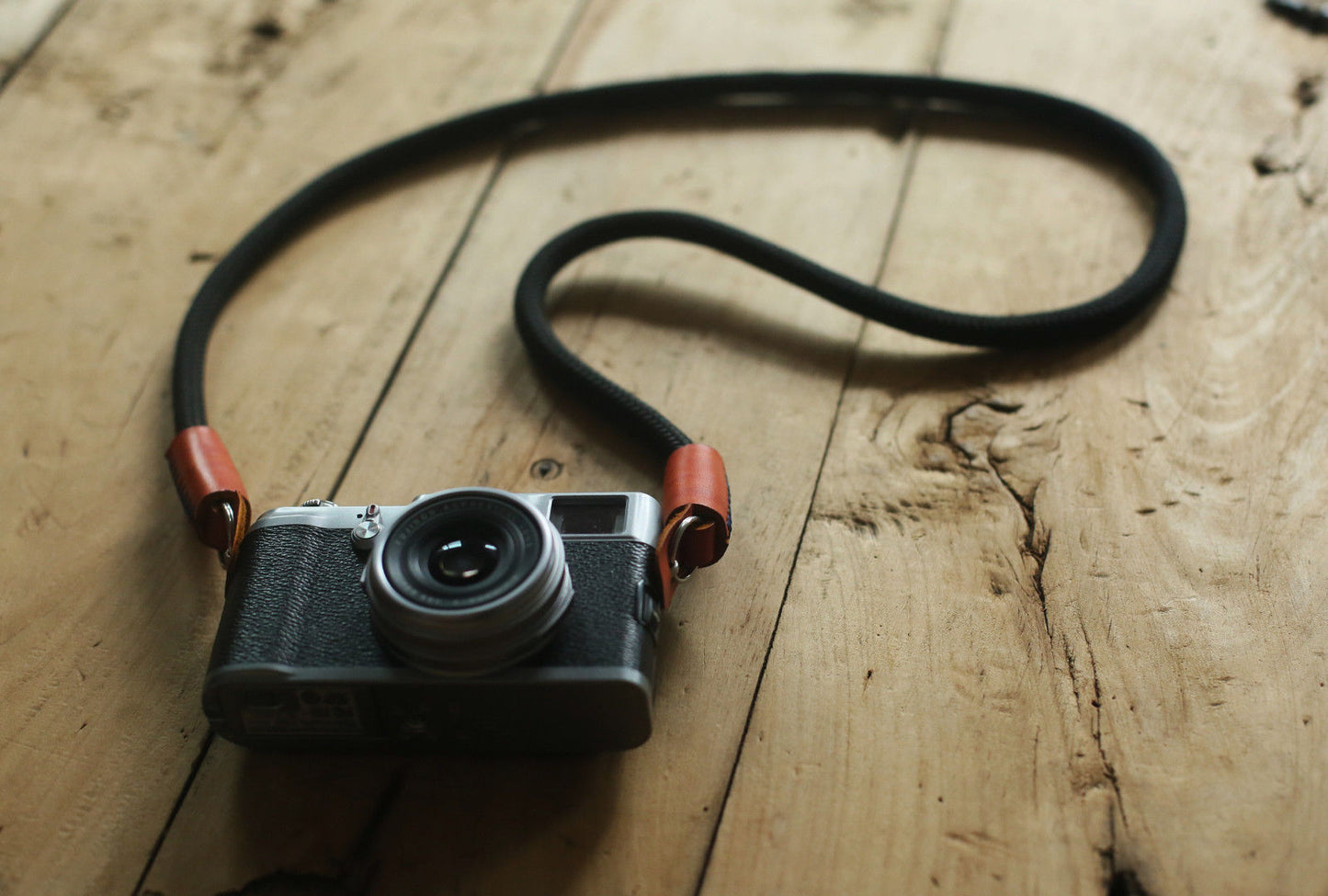 10mm climbing rope camera strap detail