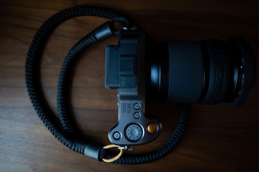 	Handwoven colorful camera strap for summer photography