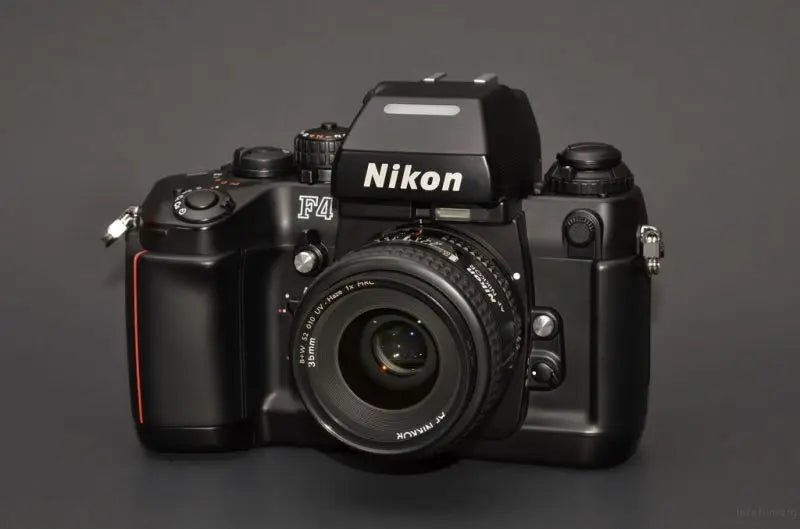 Legend and decline of Nikon F4 professional film SLR camera
