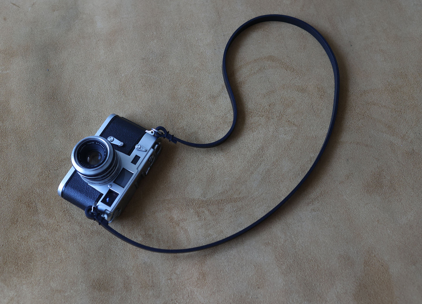 Handmade Black Leather Camera Strap – 10mm Wide Full-Grain Buffalo, Minimalist Design