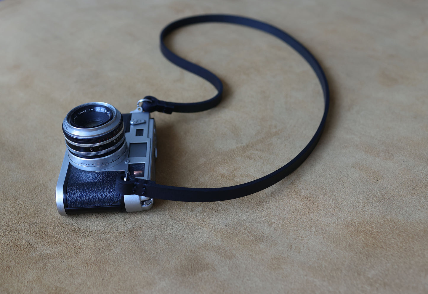 Handmade Black Leather Camera Strap – 10mm Wide Full-Grain Buffalo, Minimalist Design