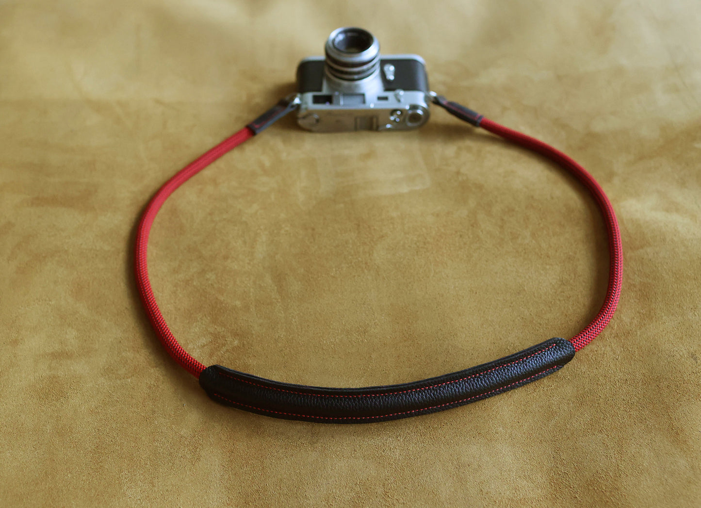 Black & Red Rope Camera Strap with Leather Shoulder Pad – Windmup