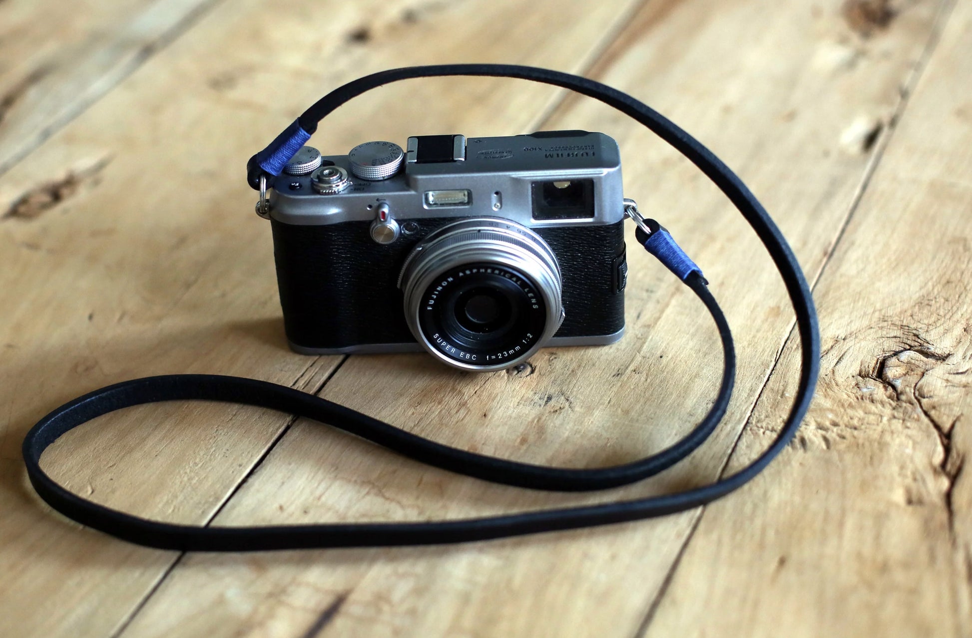 Classic black leather strap with artisan touch