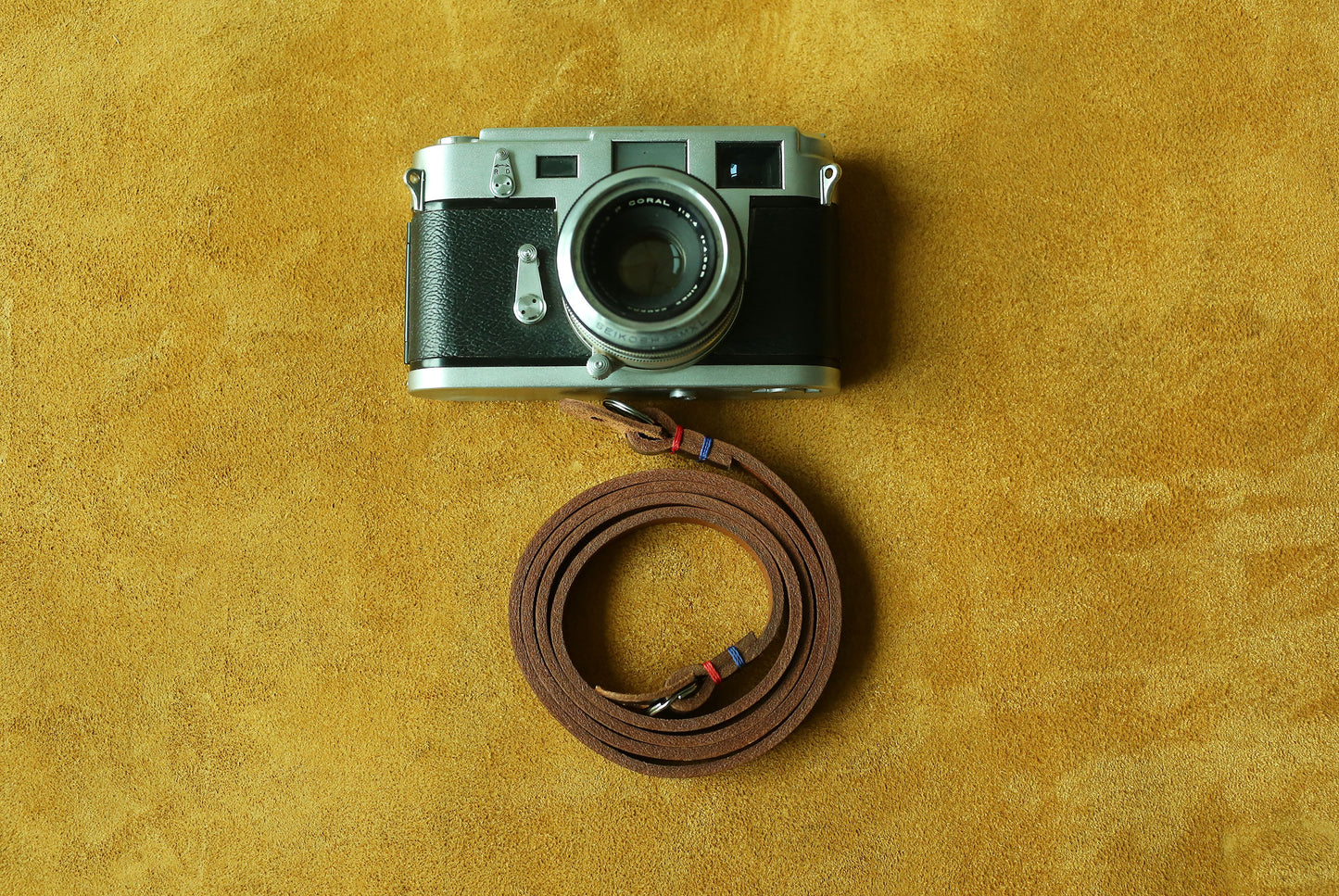 Durable cowhide camera strap with a classic retro look