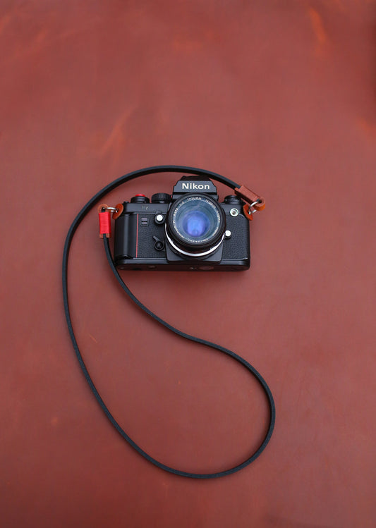 Windmup handmade full-grain leather camera strap