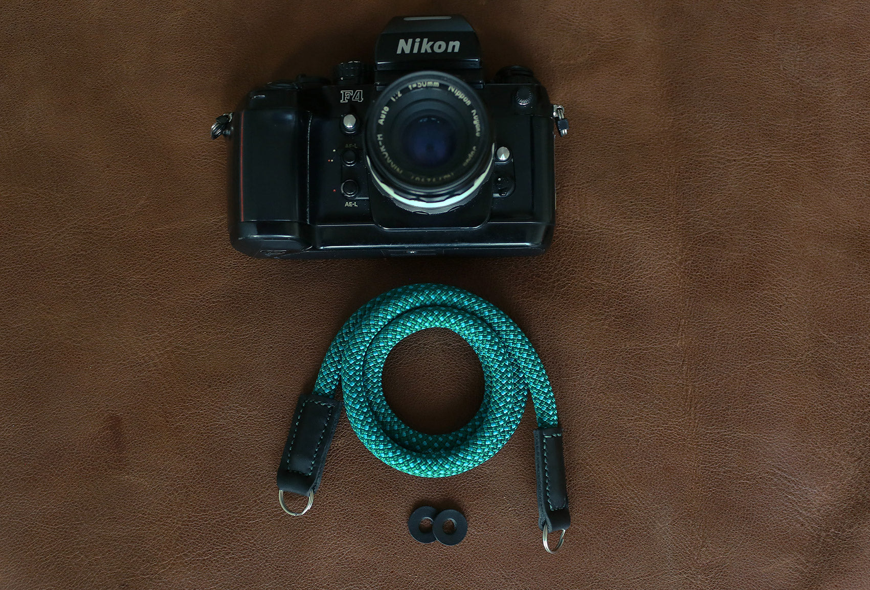 Windmup green-pattern climbing rope camera strap with full-grain leather ends
