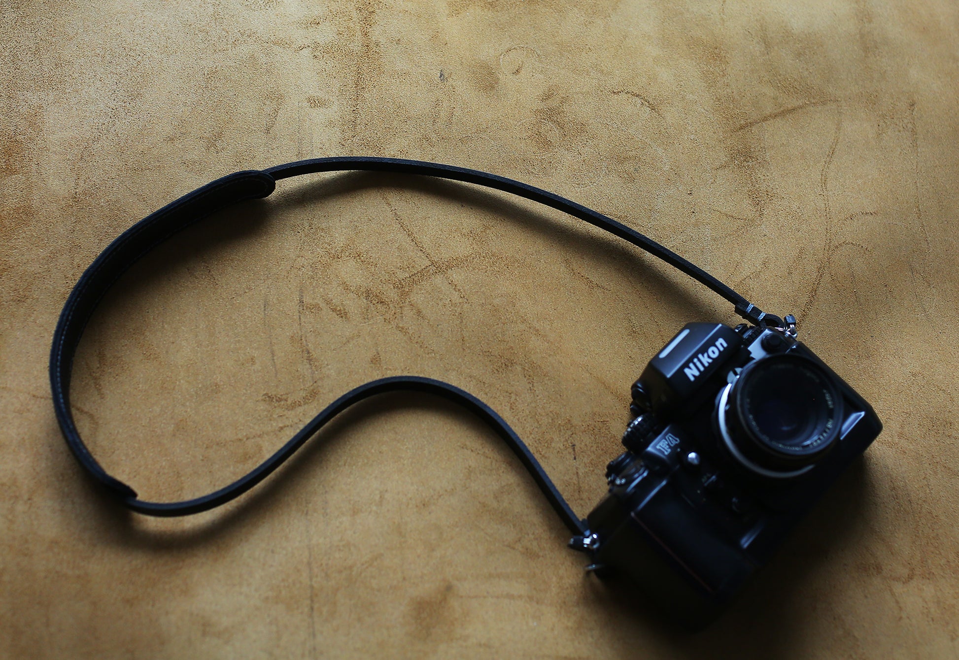 Shoulder comfort leather strap for photographers