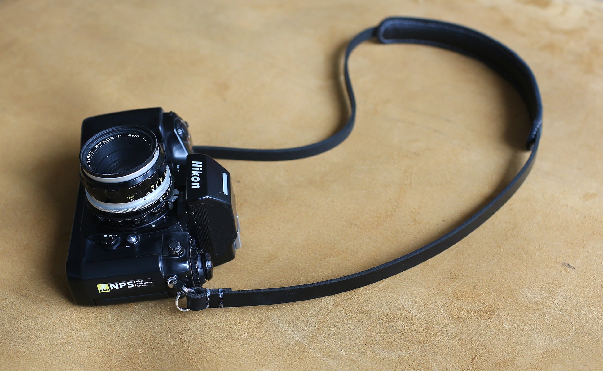 Durable 3mm thick leather strap hand-stitched