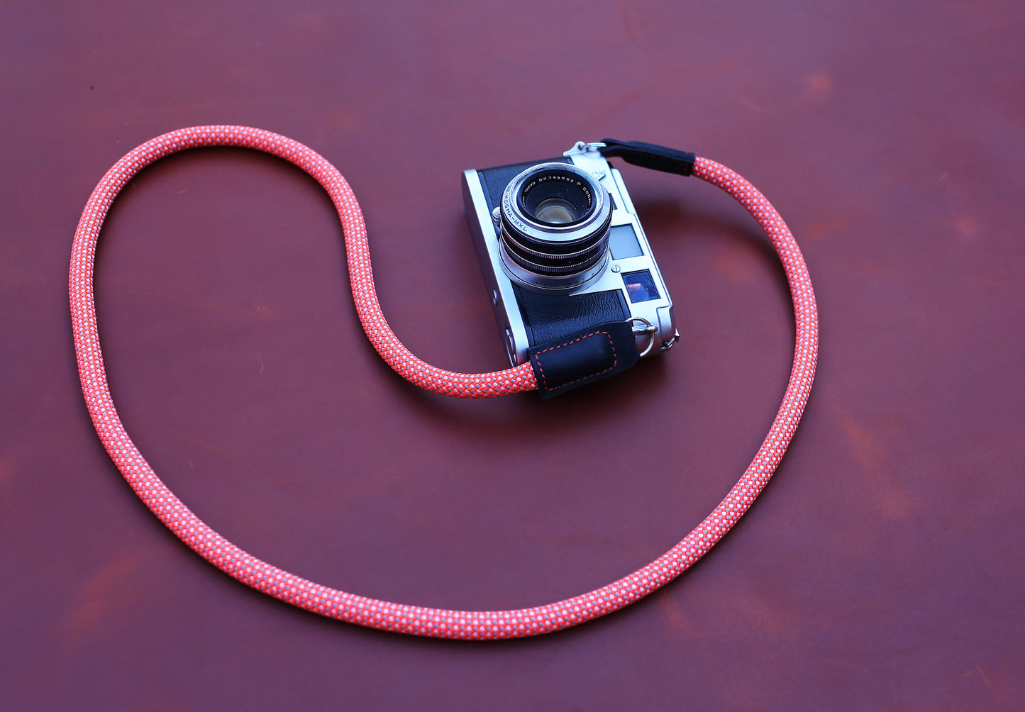 125cm long red dotted climbing rope strap for cross-body camera carry