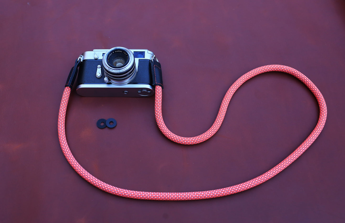 Close-up texture of 10mm Ash grey spotted climbing rope for cameras