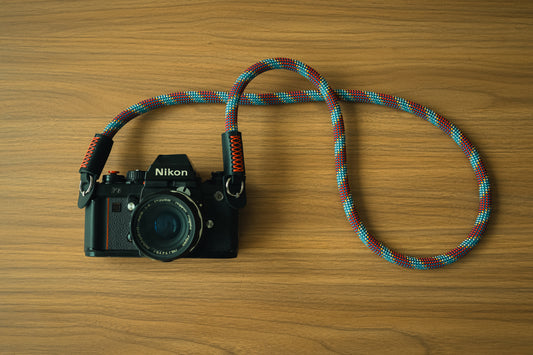 Windmup Trail Companion red patterned climbing rope camera strap