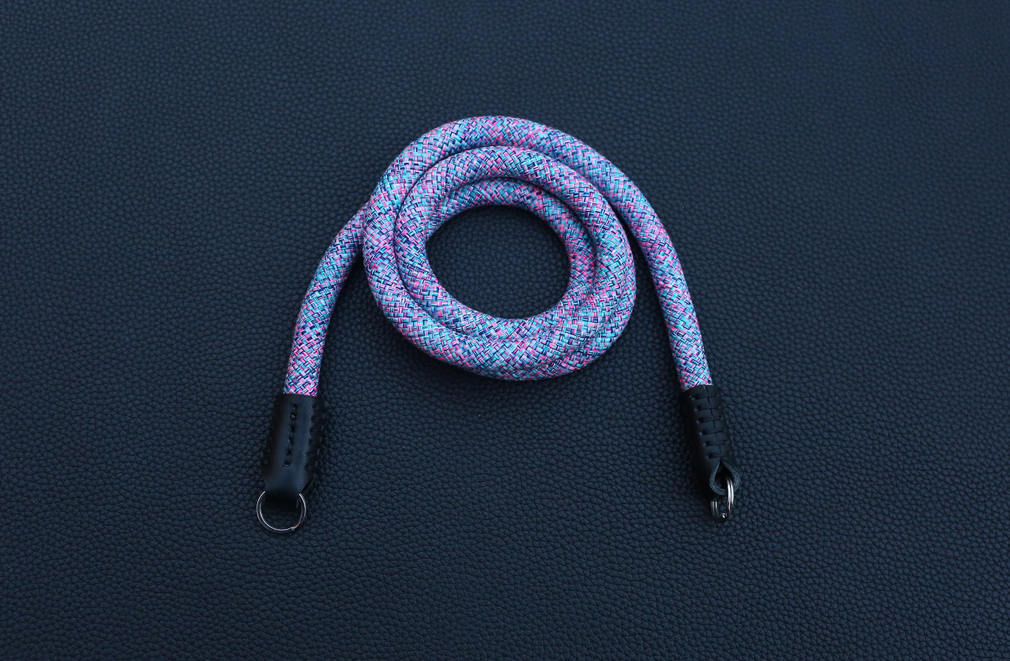 Minimal style violet elastic camera strap with clean design