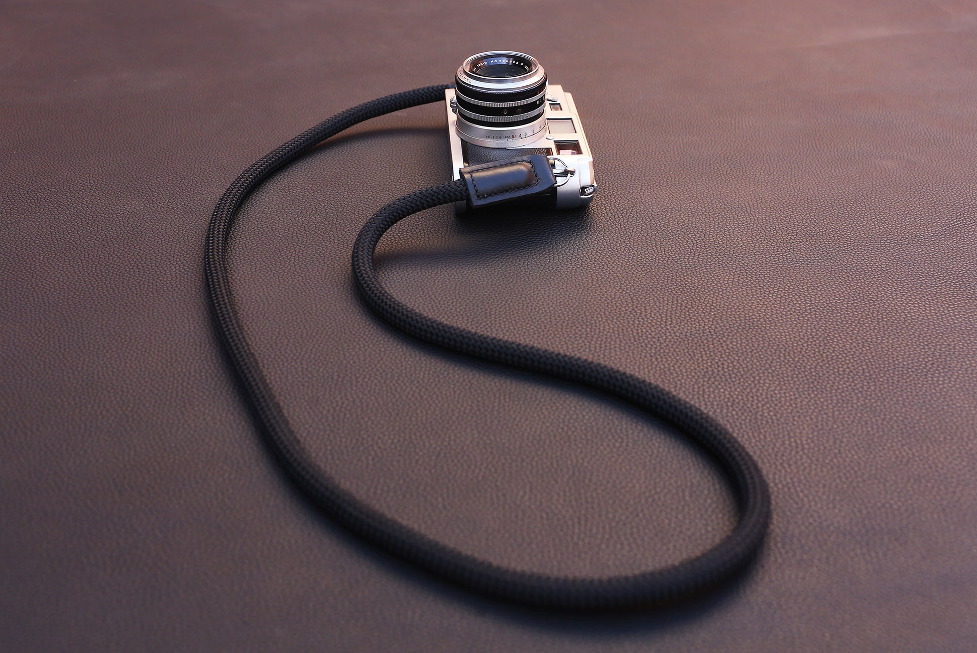 black climbing rope strap