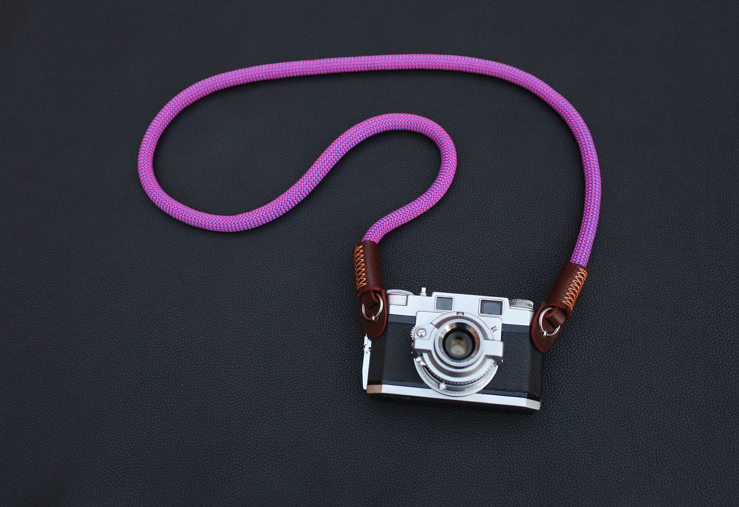 outdoor-style color combination strap