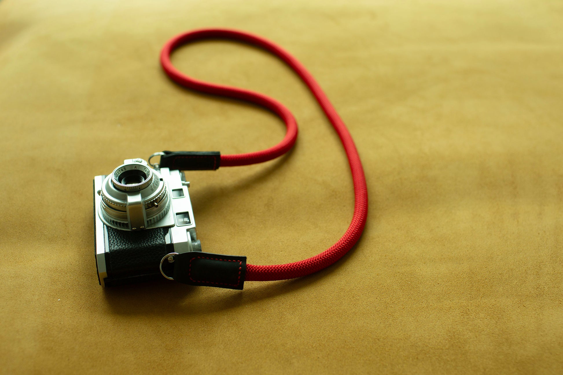 Windmup professional red rope camera strap with genuine Japanese/Italian leather connectors