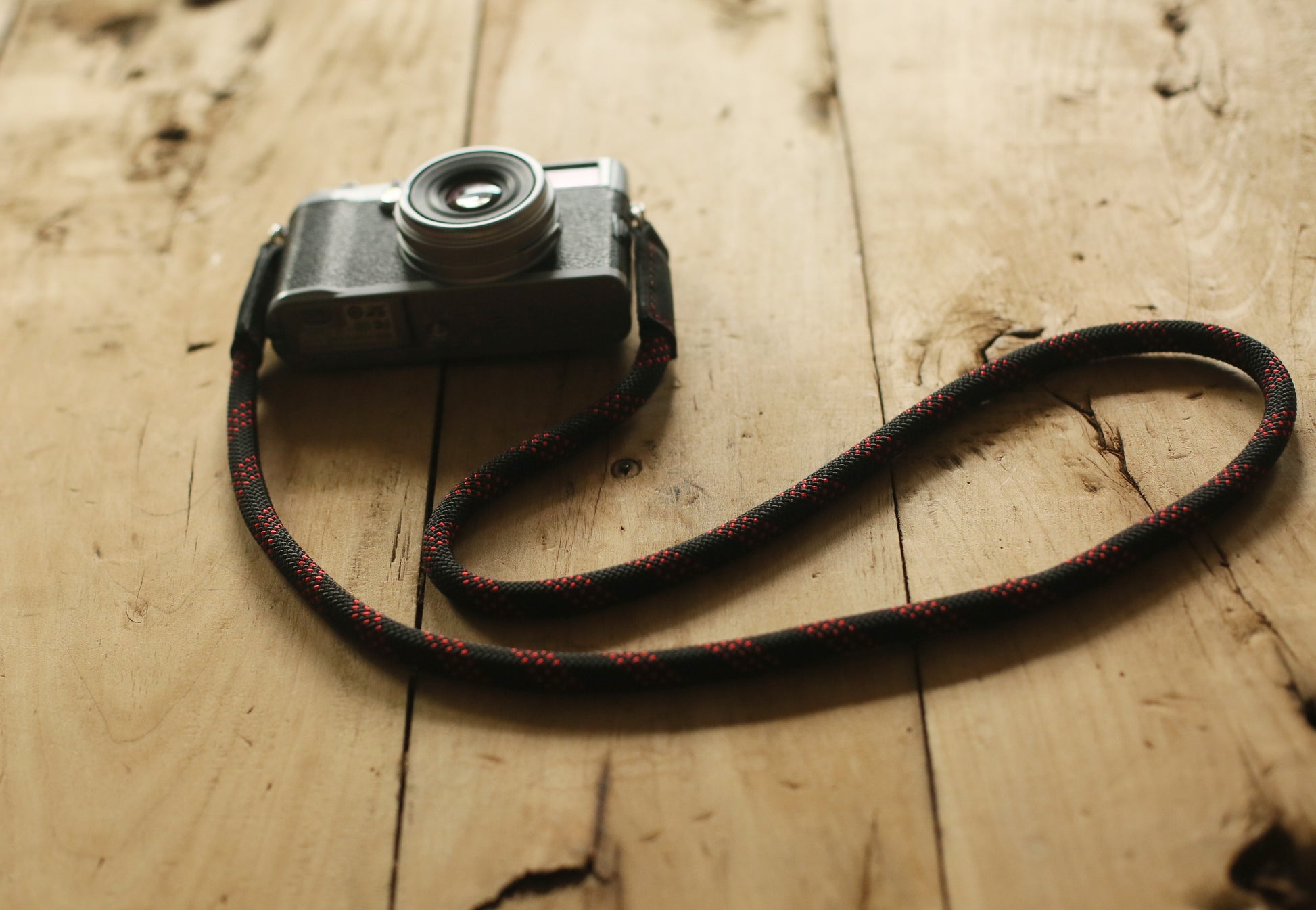 climbing rope camera strap attached to metal split ring
