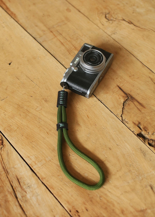 Windmup military green climbing rope camera wrist strap close-up