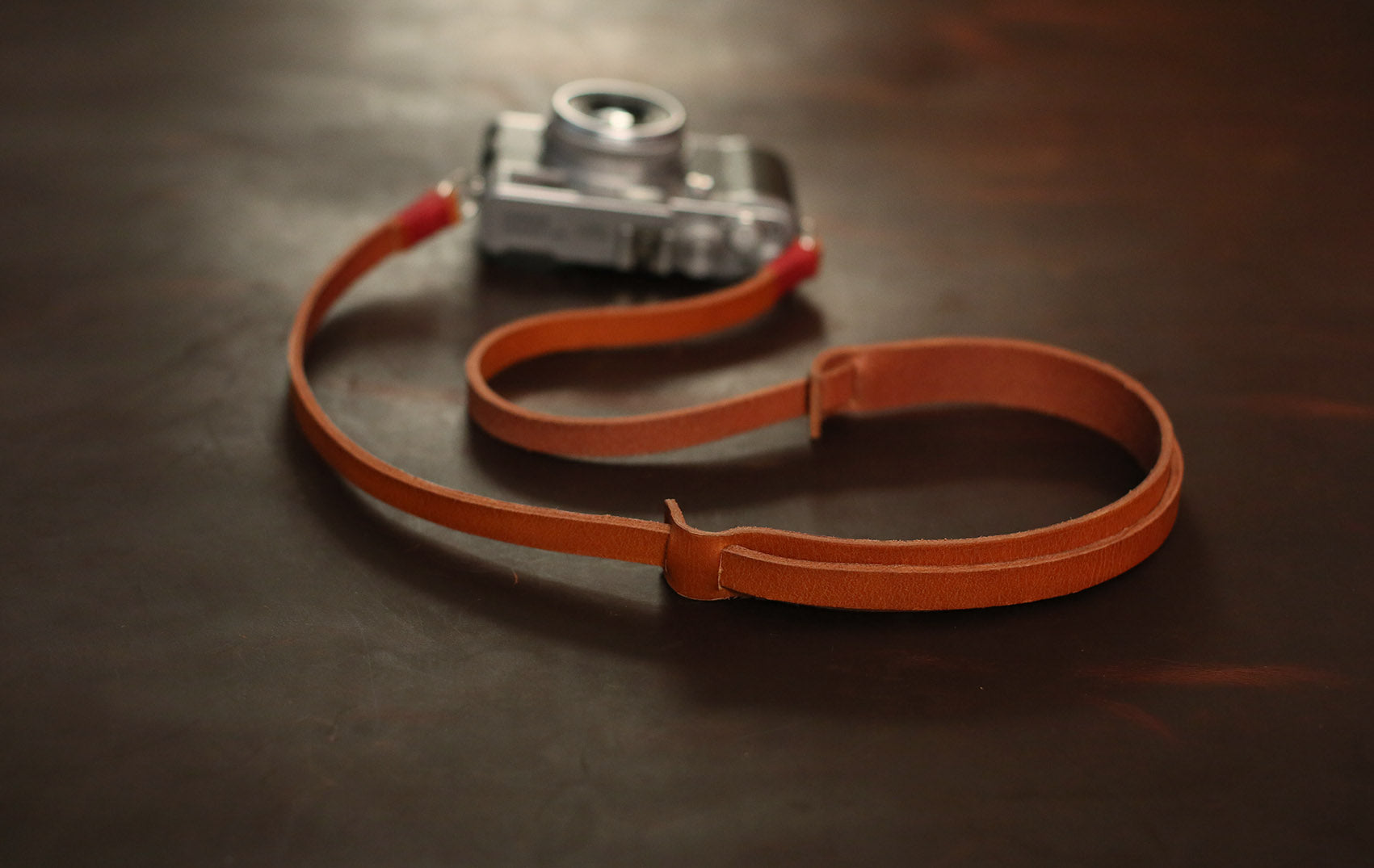 Brown leather camera strap handmade shoulder pad | windmup - windmup
