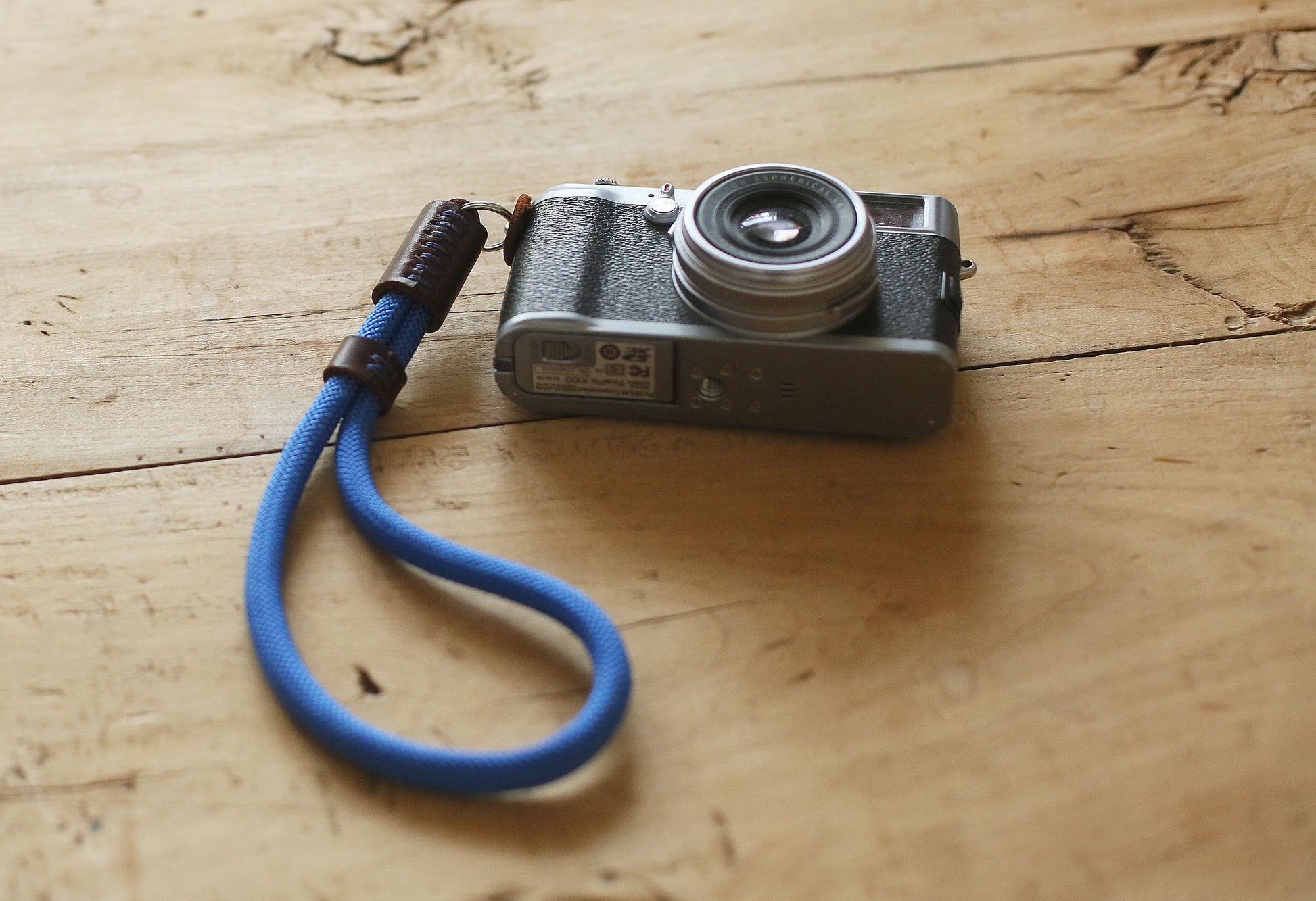Blue camera wrist strap band soft climbing rope 10mm handmade tan leather | Windmup - windmup