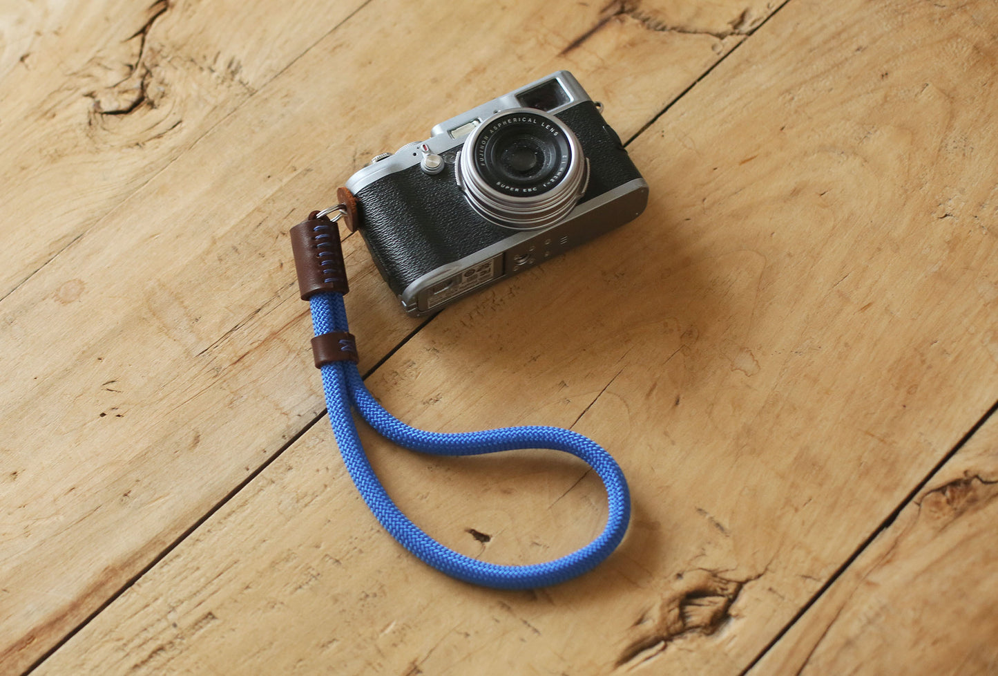 Blue camera wrist strap band soft climbing rope 10mm handmade tan leather | Windmup - windmup