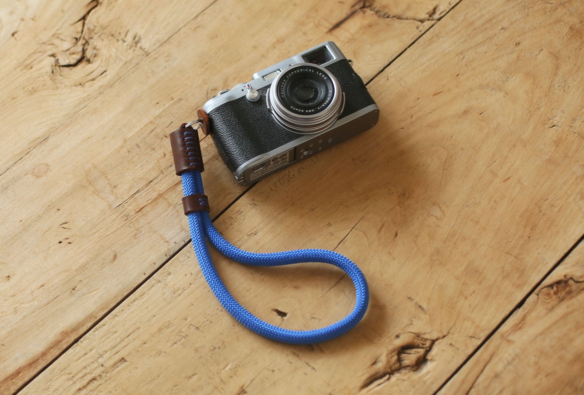 Blue camera wrist strap band soft climbing rope 10mm handmade tan leather | Windmup - windmup