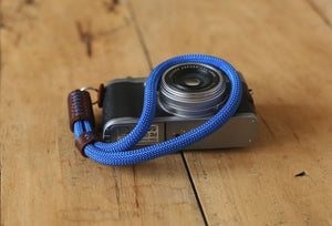 Blue camera wrist strap band soft climbing rope 10mm handmade tan leather | Windmup - windmup
