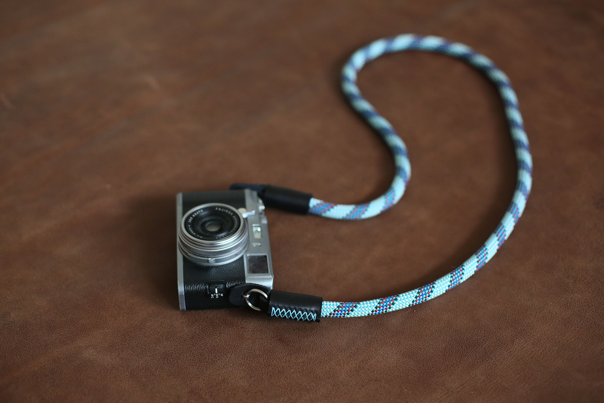 Camera neck strap Pale blue pattern black leather Hand sewing B type | Windmup - windmup