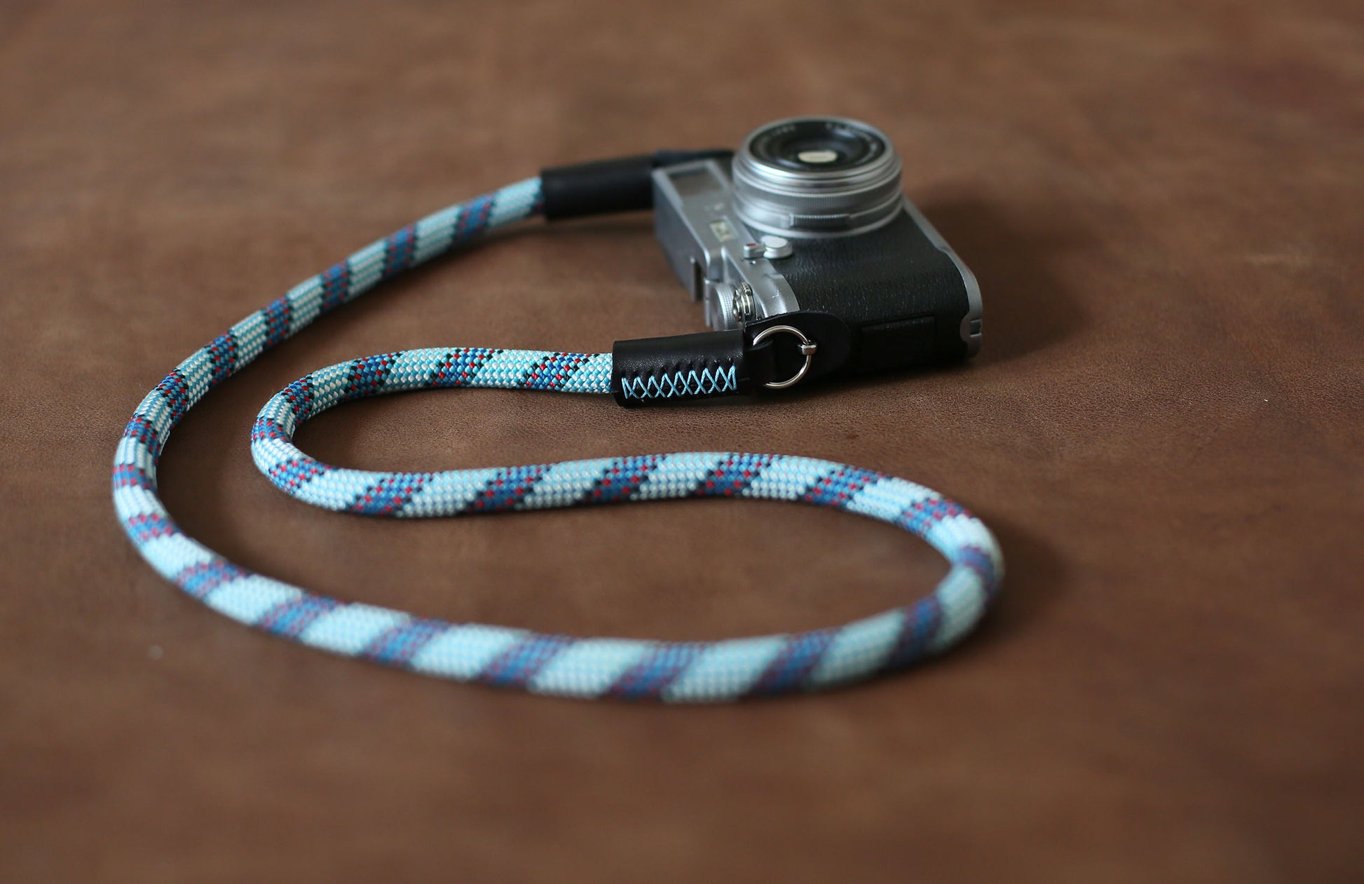 Camera neck strap Pale blue pattern black leather Hand sewing B type | Windmup - windmup