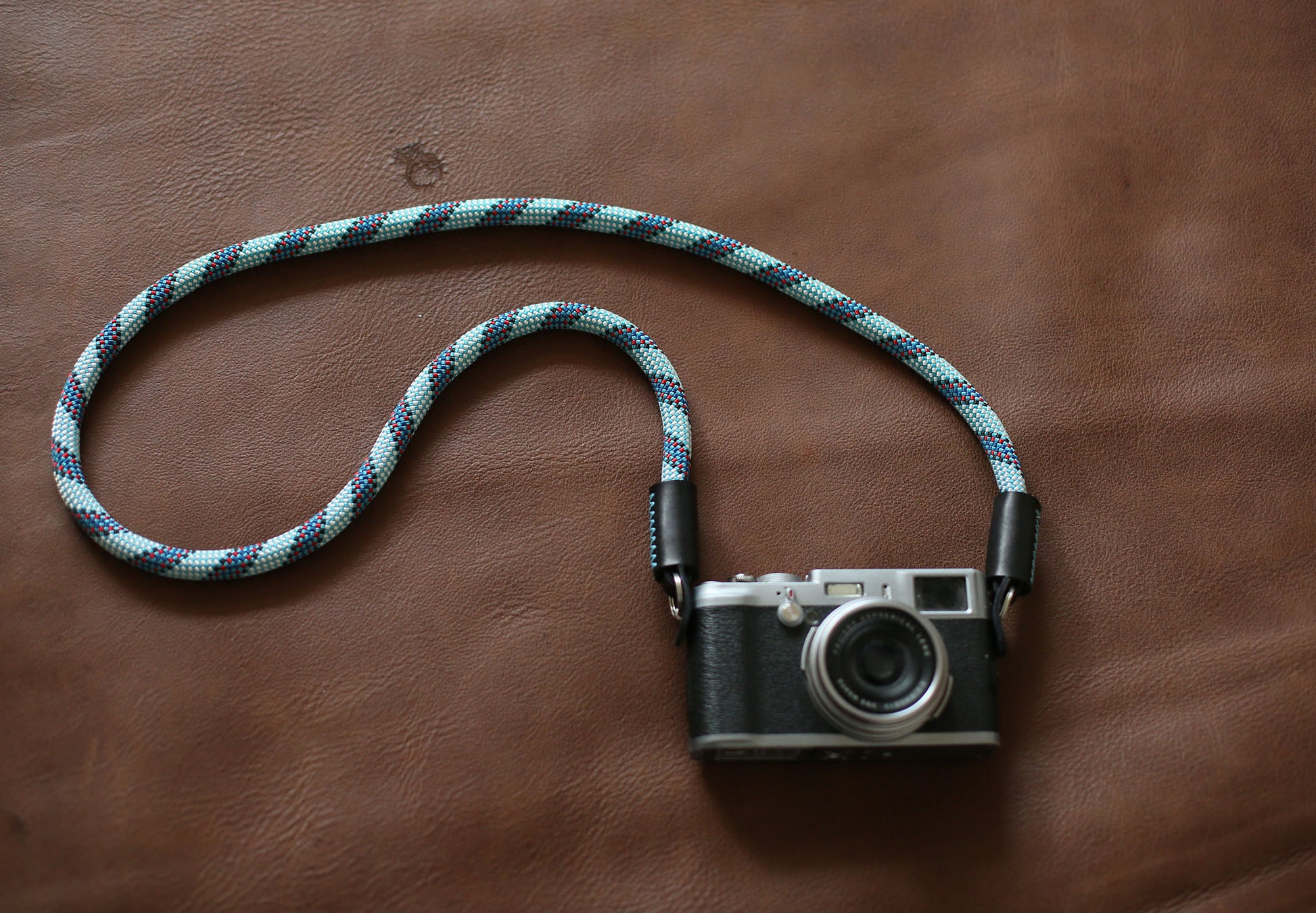 Camera neck strap Pale blue pattern black leather Hand sewing B type | Windmup - windmup