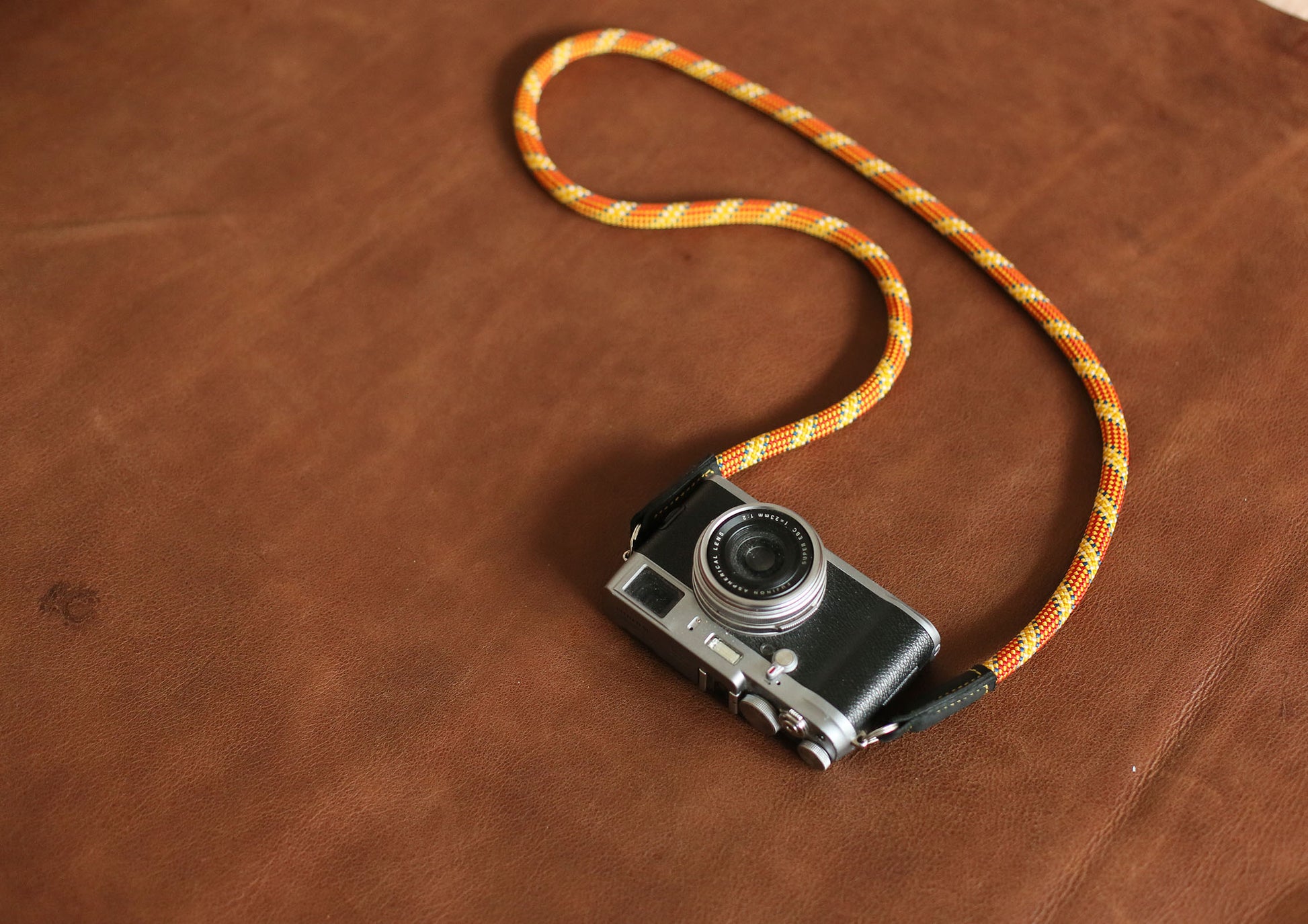 Durable 10mm mountaineering rope strap for DSLR and mirrorless cameras