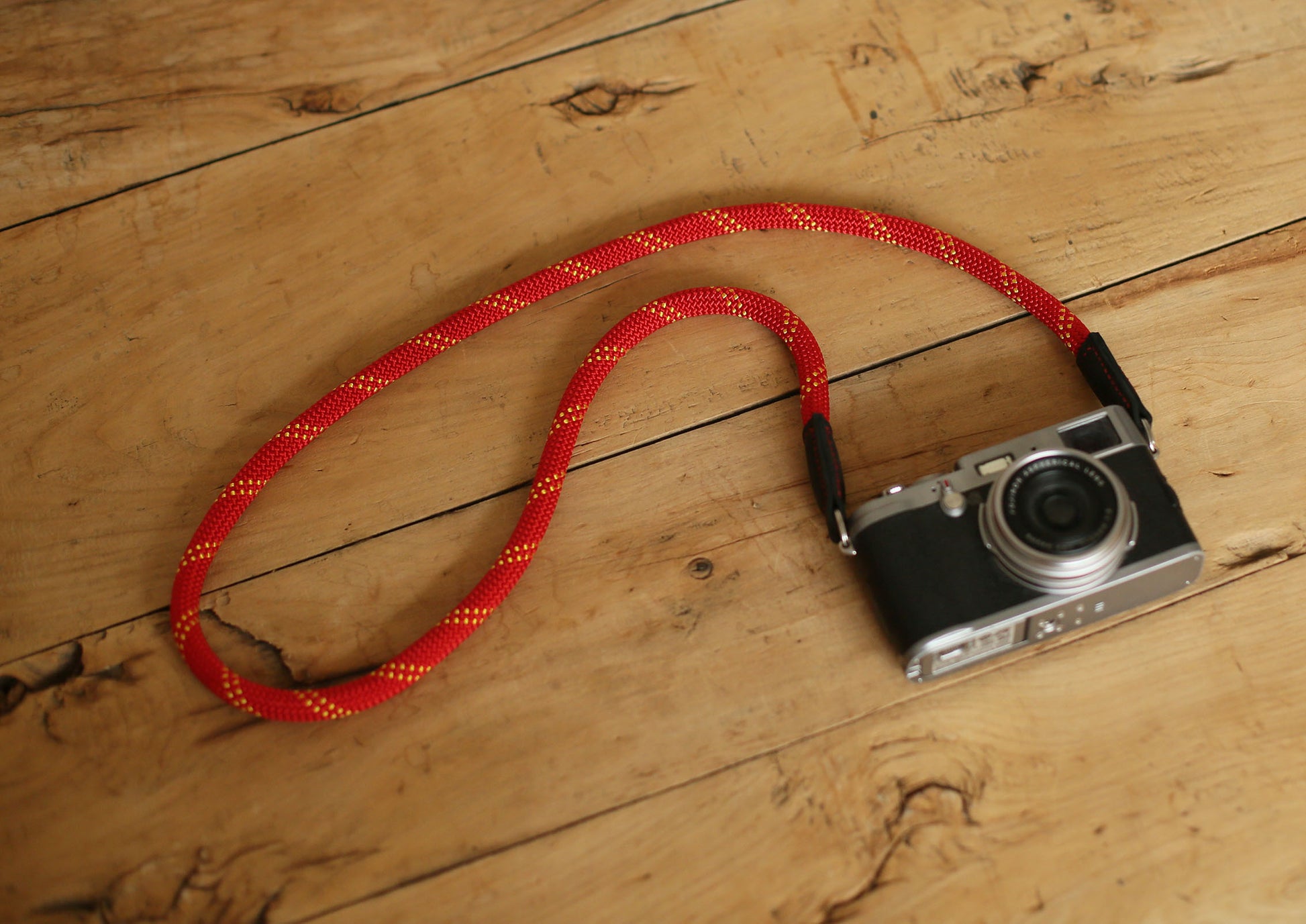 Camera neck strap handmade yellow pattern climbing rope black leather 10mm| Windmup - windmup