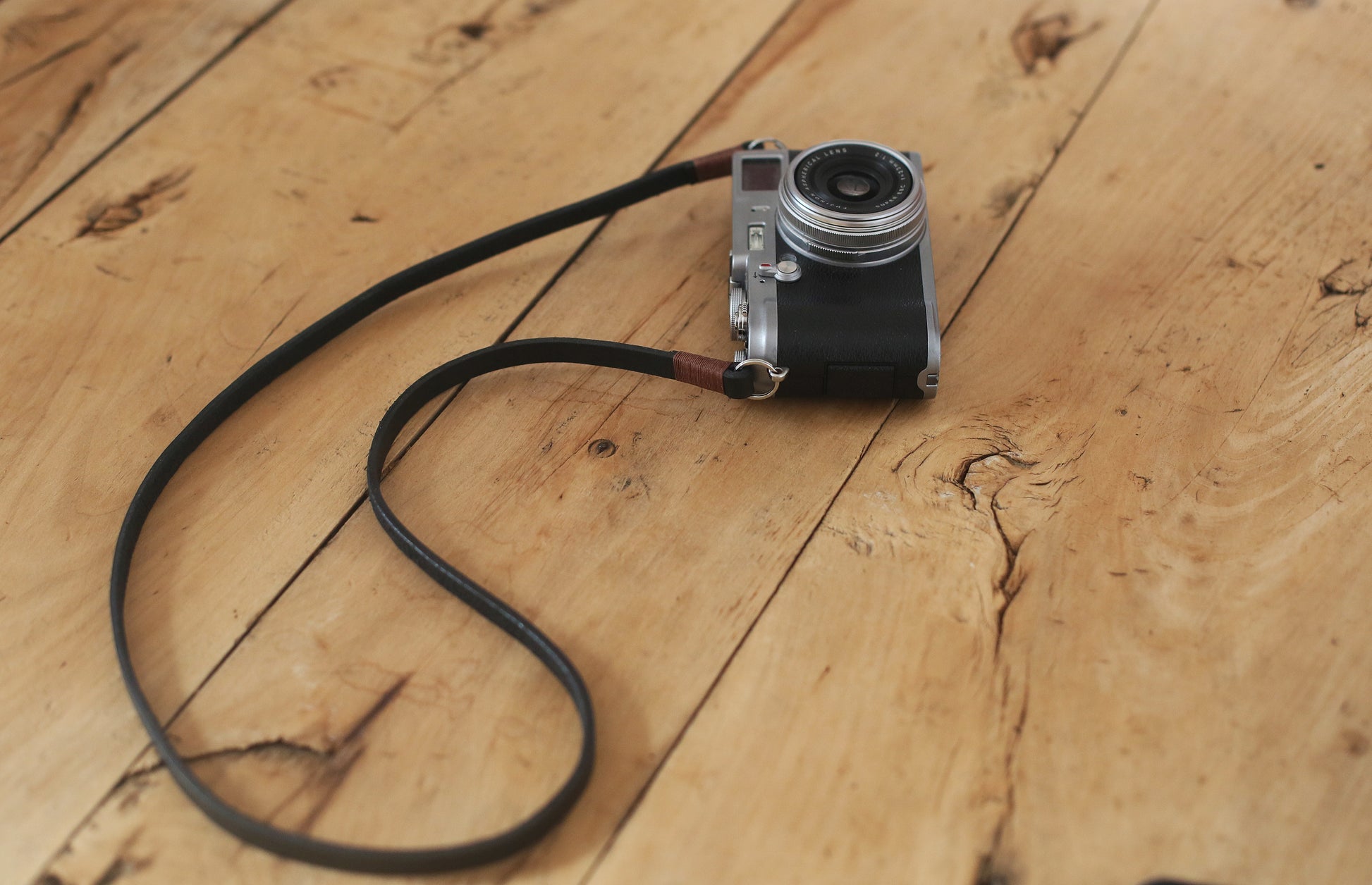 Coffee handmade black leather camera neck shoulder strap | Windmup.com - windmup