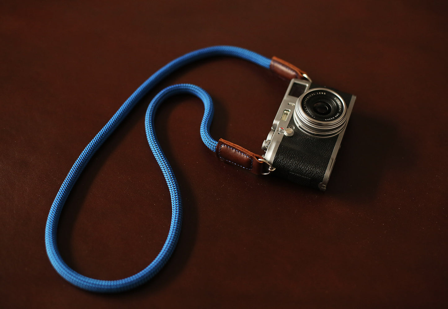 Camera neck shoulder strap handmade blue black spot climbing rope tan leather | windmup - windmup
