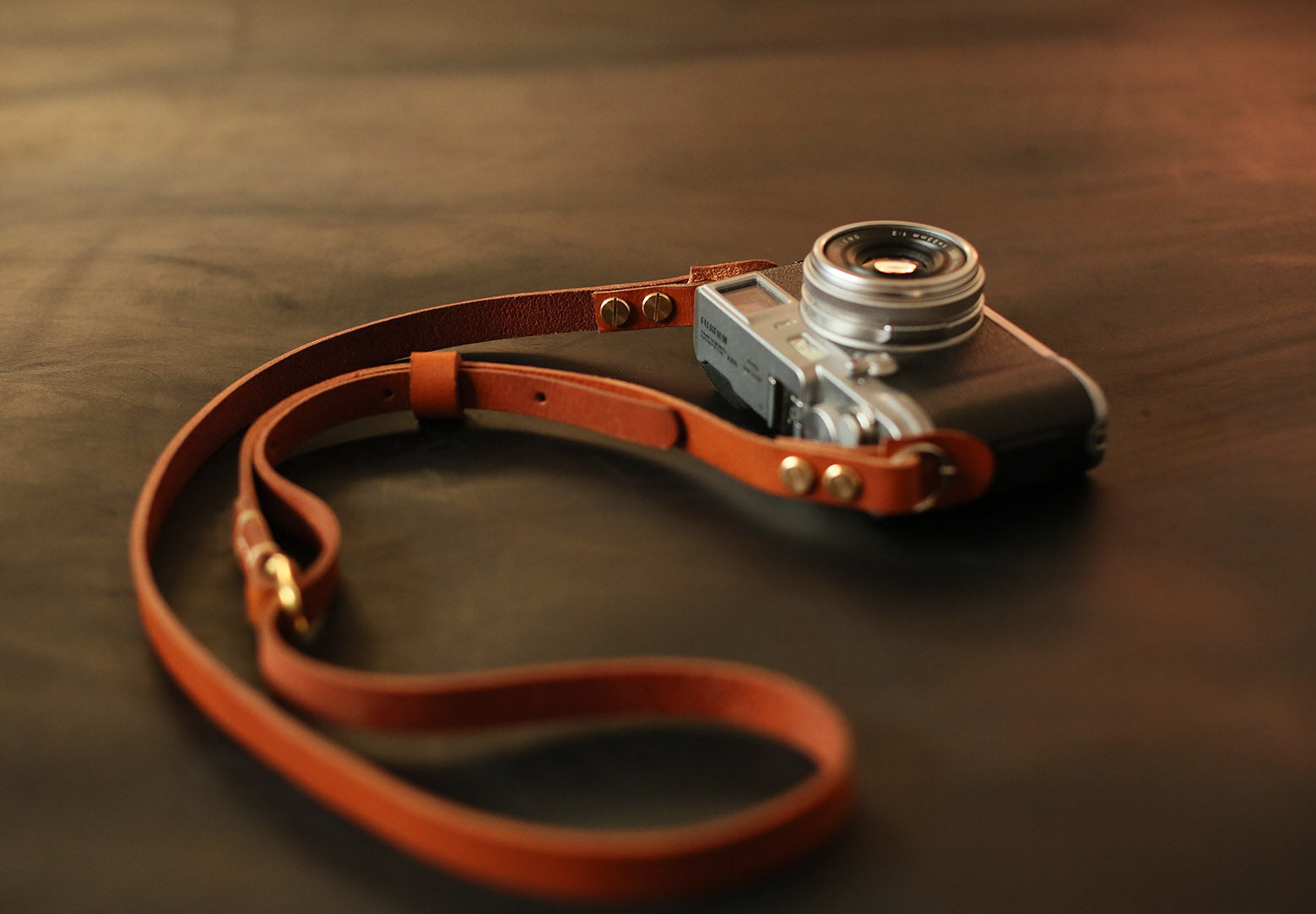 Brown leather handmade camera neck shoulder strap adjustable | windmup - windmup