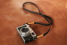 Khaki line 10mm handmade camera neck shoulder strap black leather | windmup - windmup