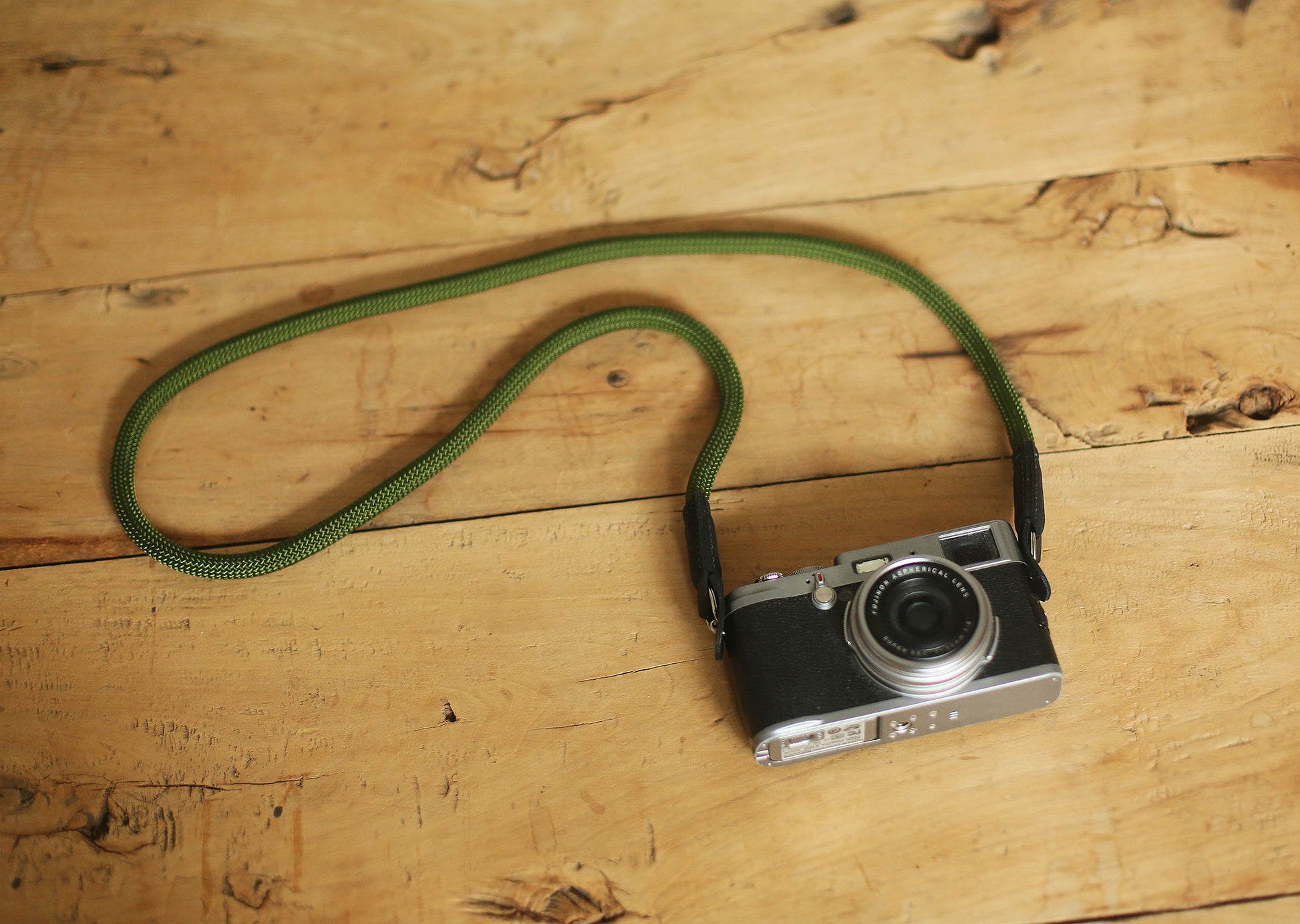 Camera neck strap handmade army green climbing rope black leather 10mm| Windmup - windmup