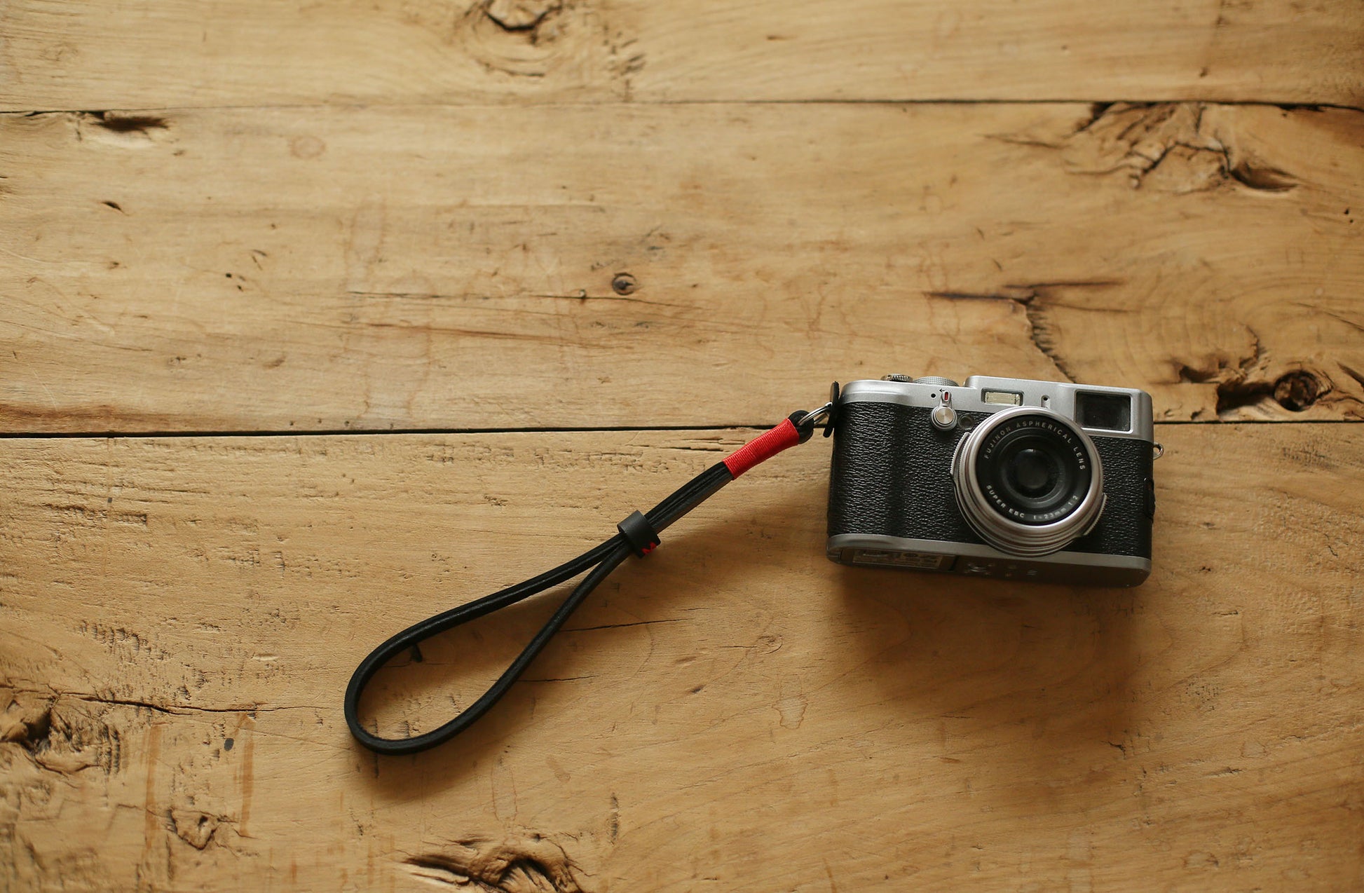 Black handmade camera wrist strap band thickened red 10mm | windmup.com - windmup
