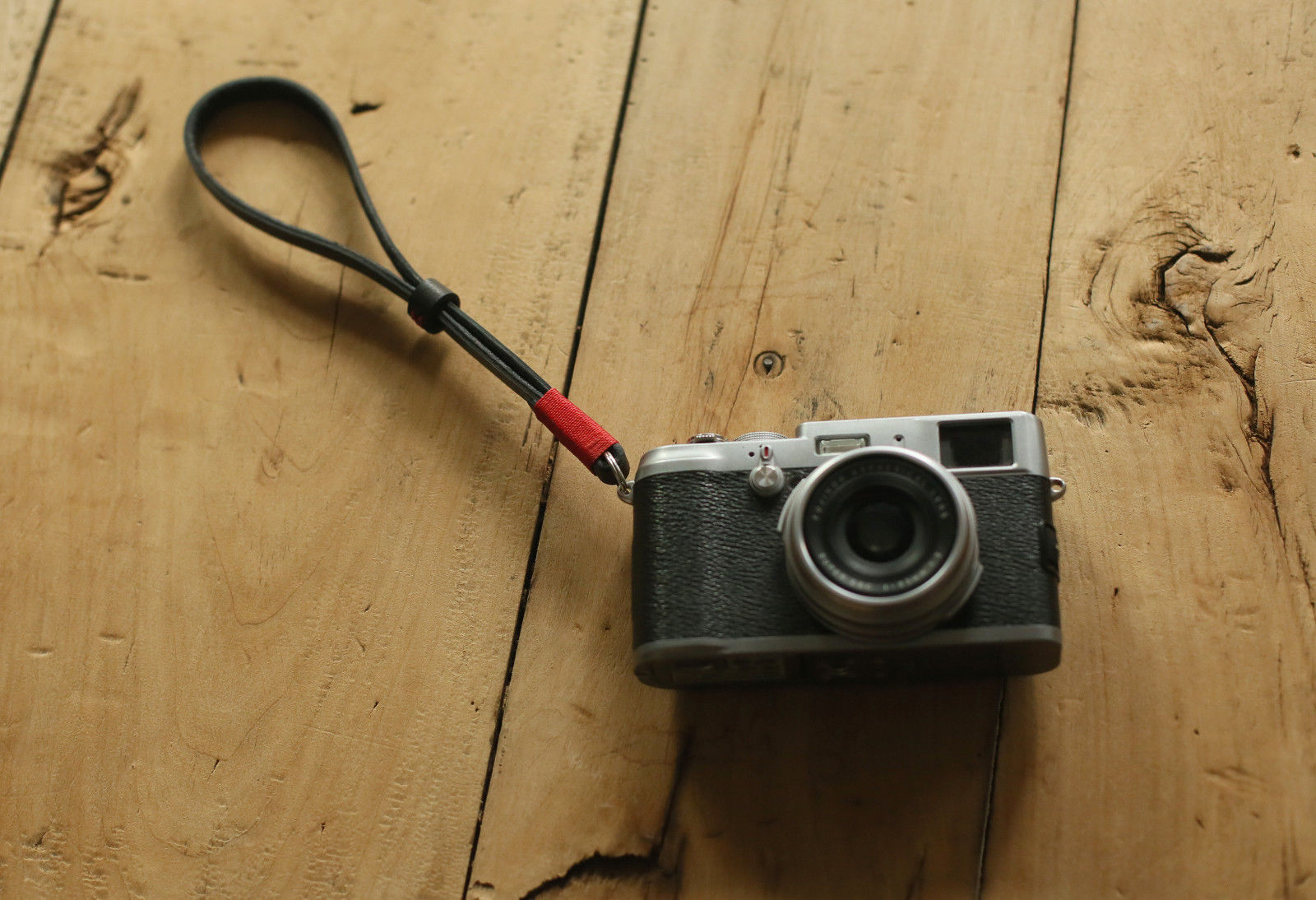 Black leather handmade camera wrist strap band black thickened red | windmup.com - windmup