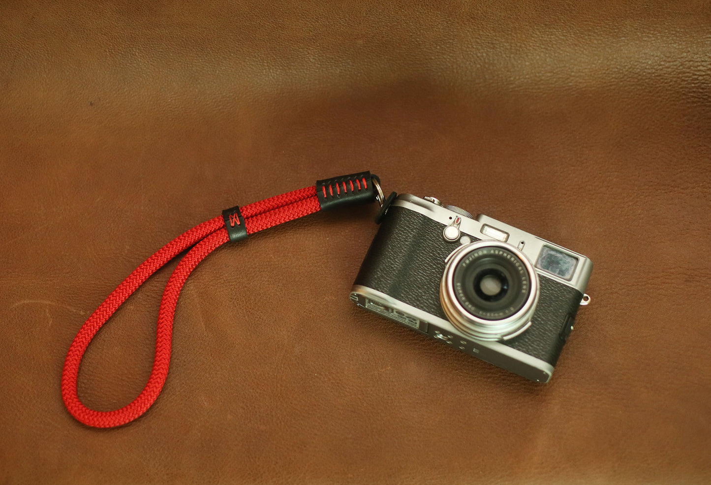 Red rope camera wrist band 8mm | windmup - windmup