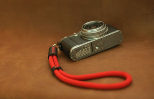 Red rope camera wrist band 8mm | windmup - windmup