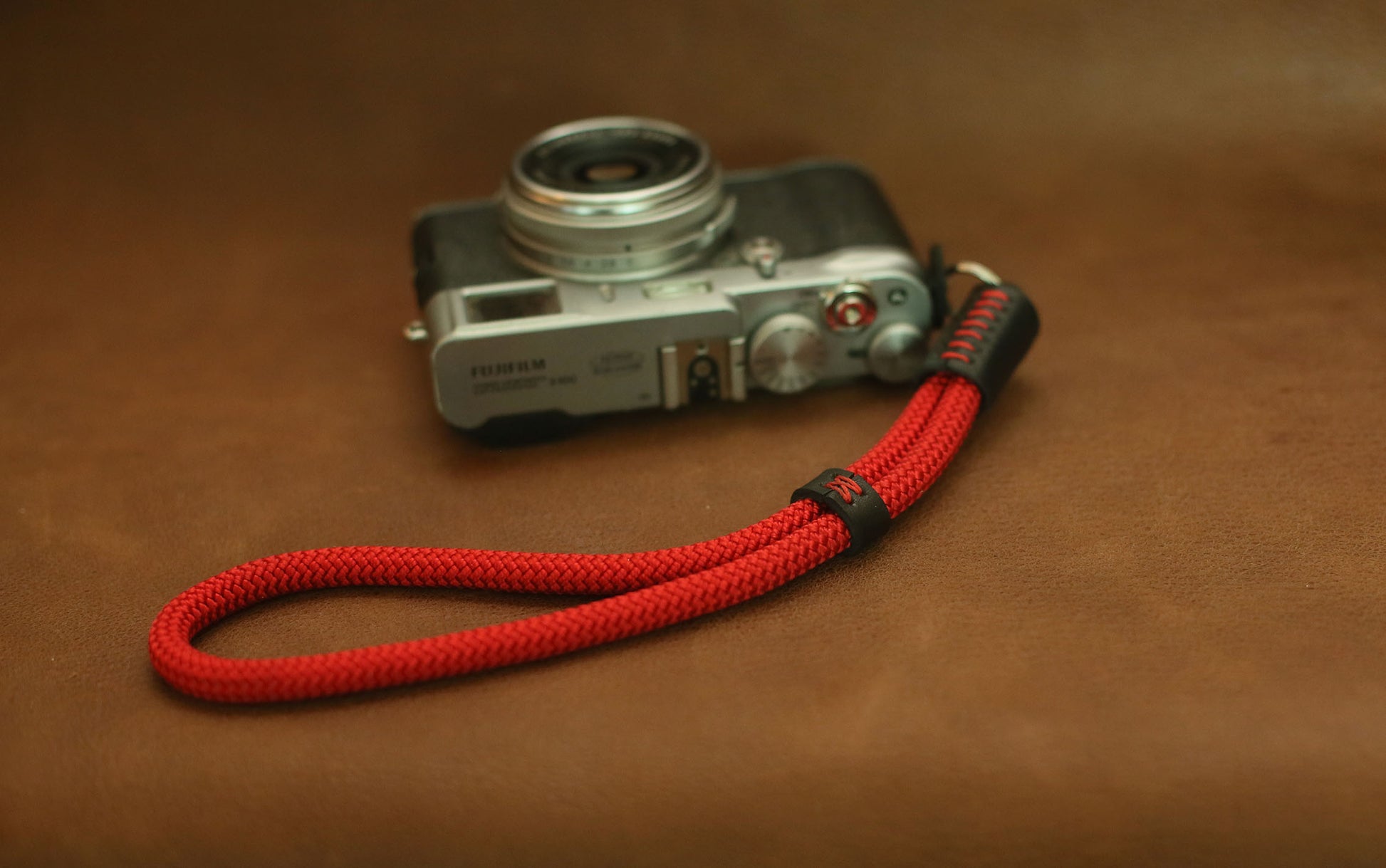 Red rope camera wrist band 8mm | windmup - windmup