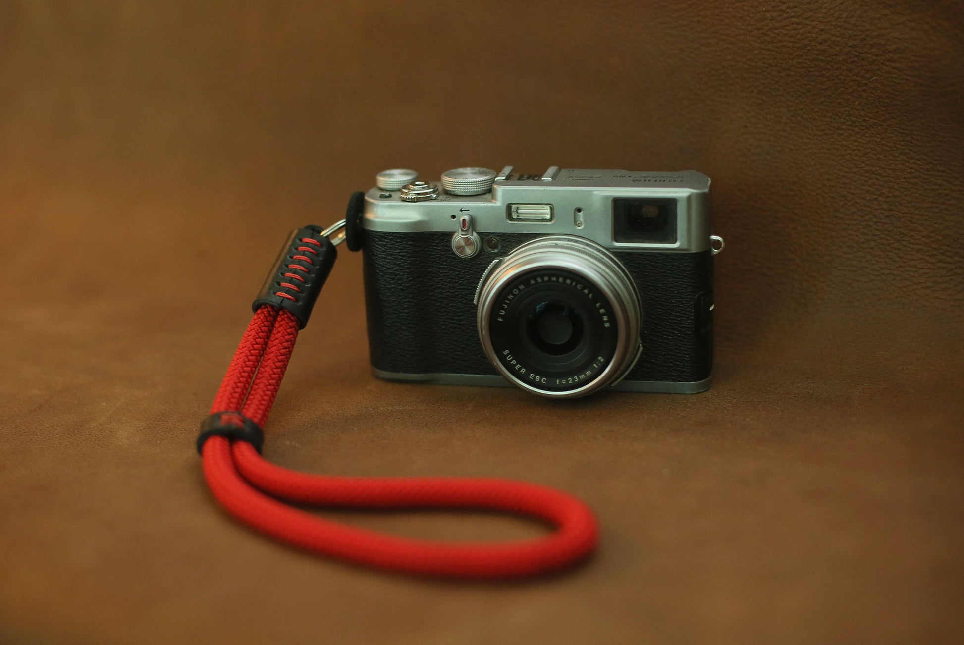 Red rope camera wrist band 8mm | windmup - windmup