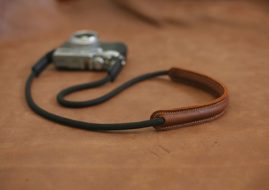 Black shoulder pad 8mm rope camera strap | windmup.com - windmup