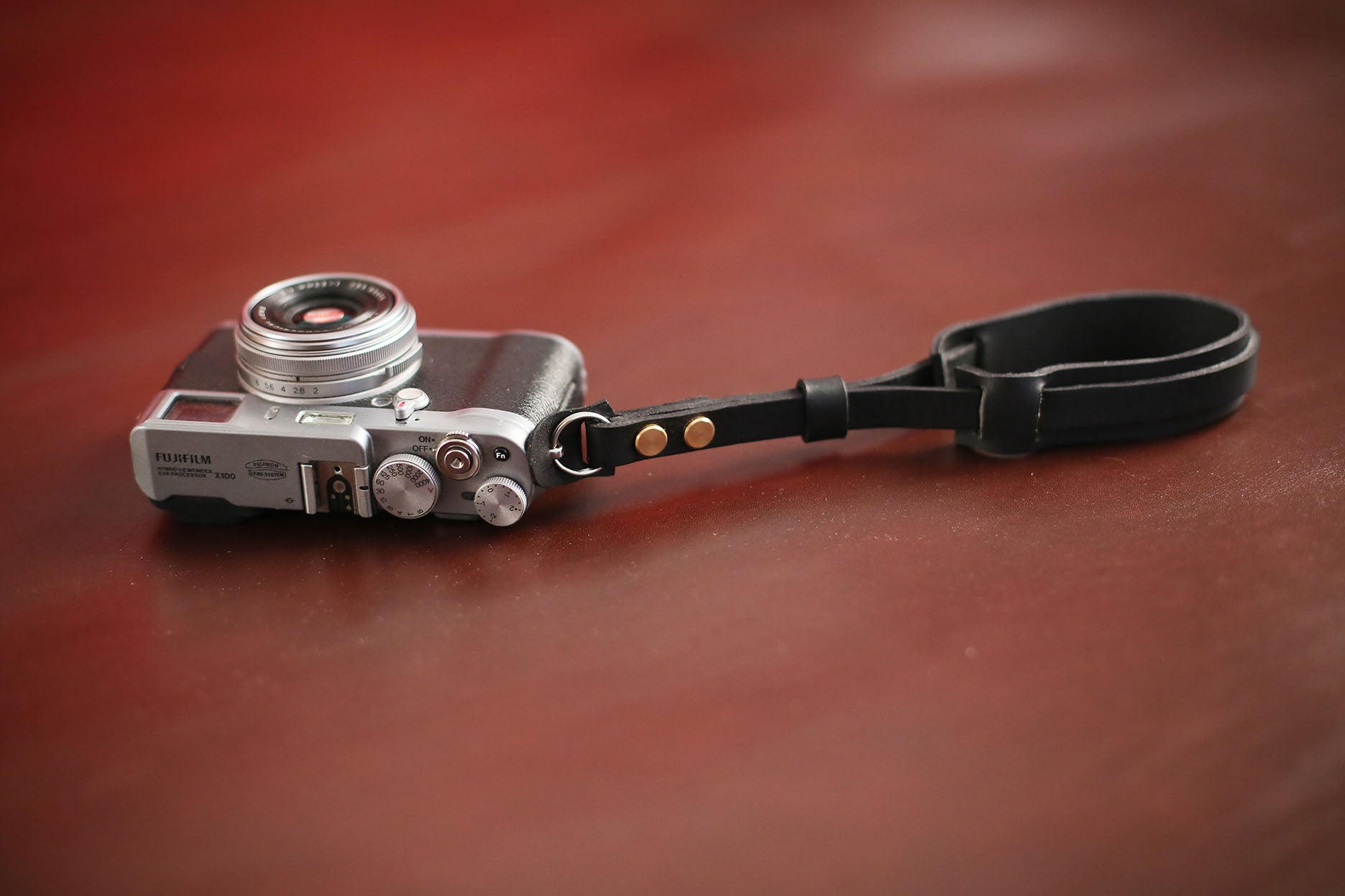 Widen black leather handmade camera wrist strap band thickened | windmup.com - windmup