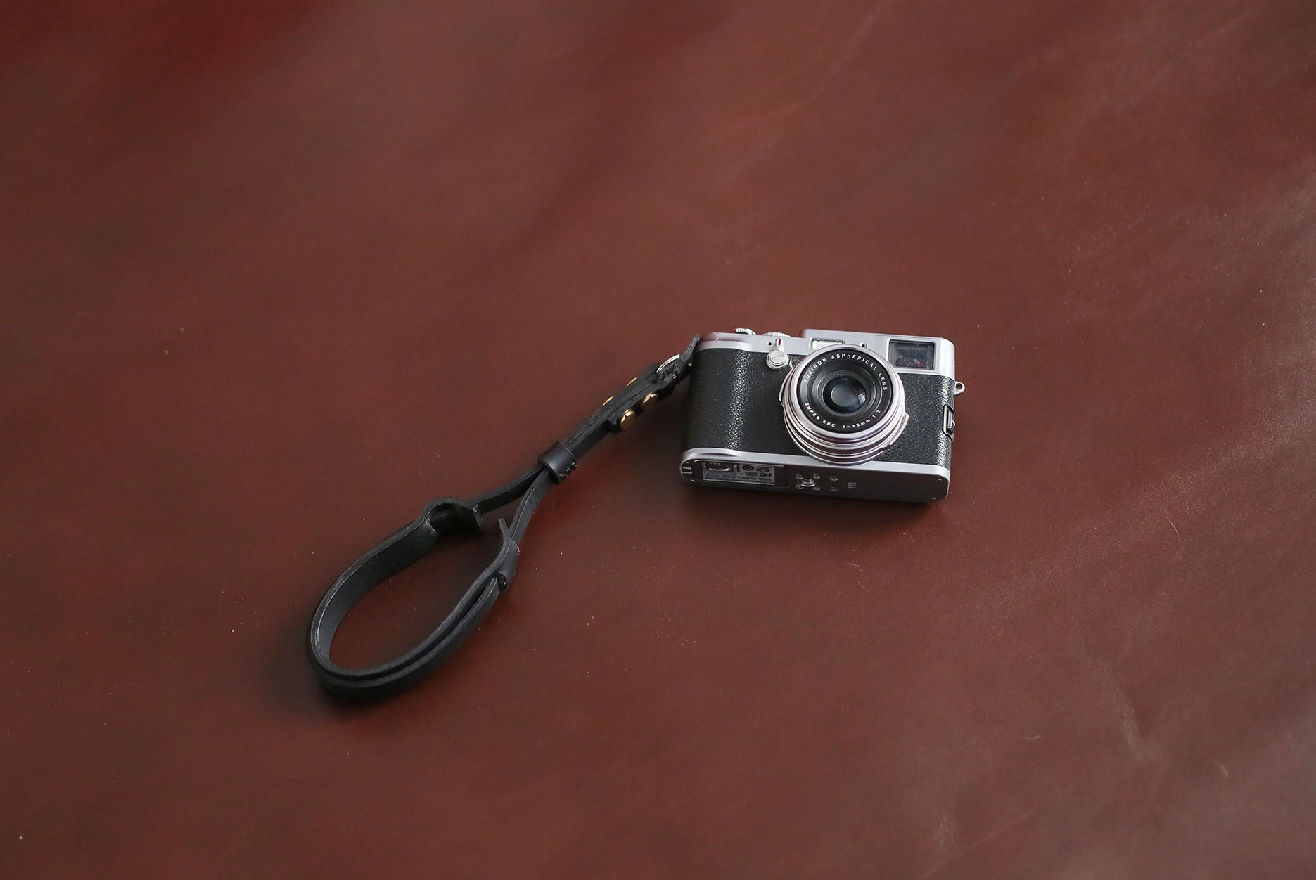Widen black leather handmade camera wrist strap band thickened | windmup.com - windmup