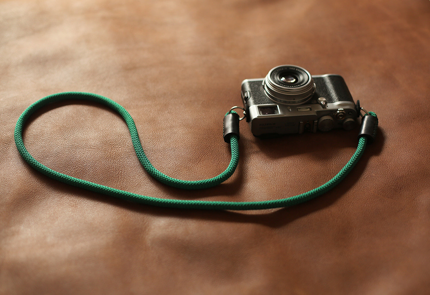 Green climbing rope 8mm Handmade black leather camera strap&Windmup.com - windmup