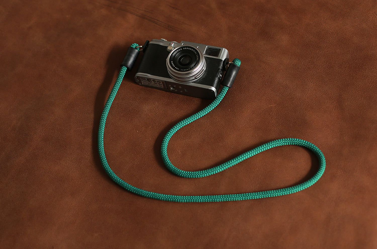 Green climbing rope 8mm Handmade black leather camera strap&Windmup.com - windmup