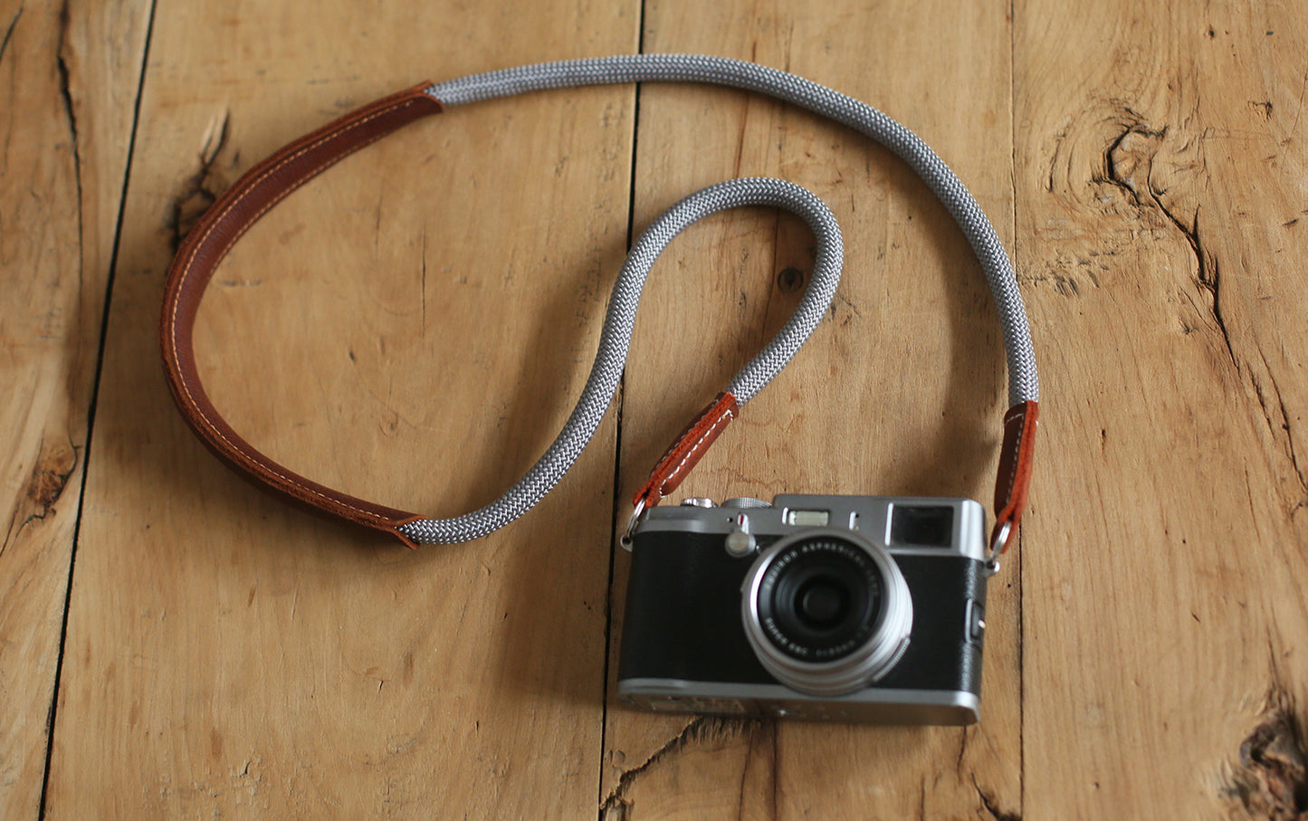 Handmade camera strap by Windmup with soft pressure